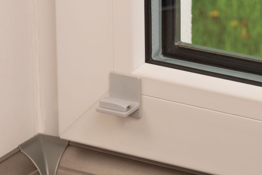 Klebeträger für verspannte Plissees von K-home - Universelle Lösung für  alle Fenster